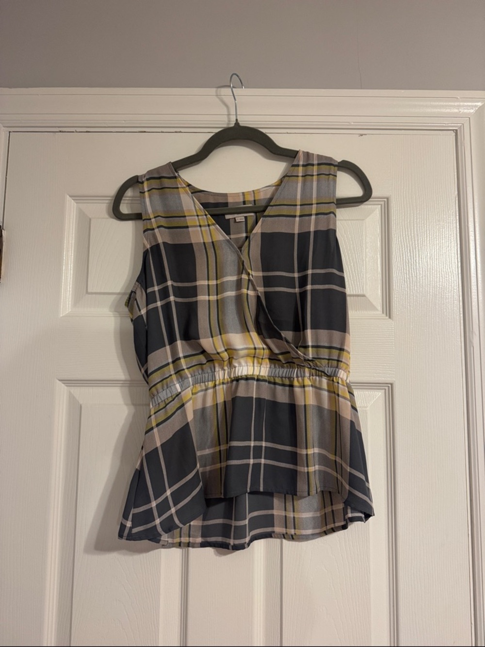 LOFT Sleeveless Plaid Peplum Top in Gray, Pink and Yellow